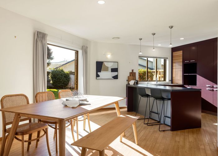  at 9 Jaemont Court, Huntington, Hamilton