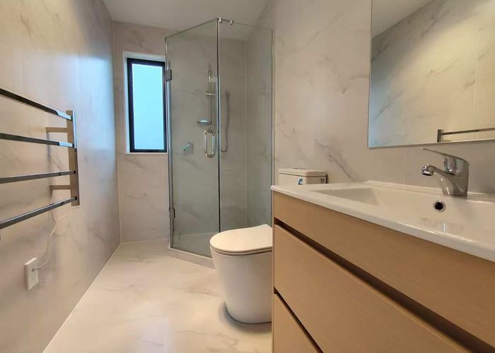  at 76 McLeod Road, Te Atatu South, Waitakere City, Auckland