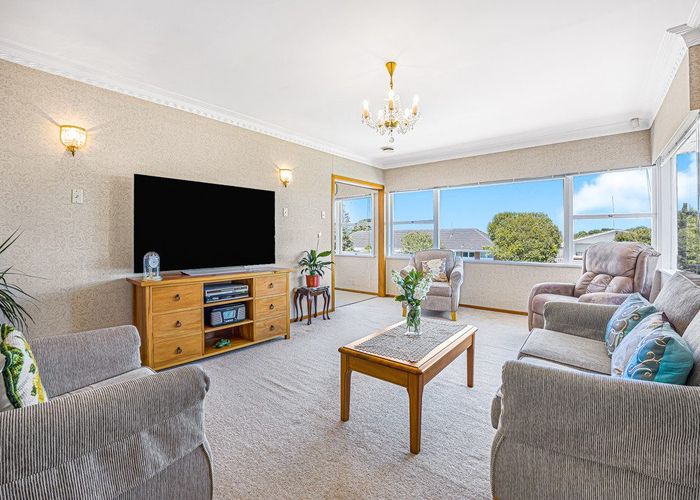  at 39 Holland Road, Hillcrest, North Shore City, Auckland