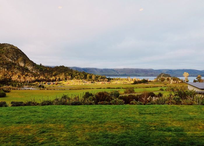  at 17 Lookout Drive, Mount Creighton, Queenstown-Lakes, Otago