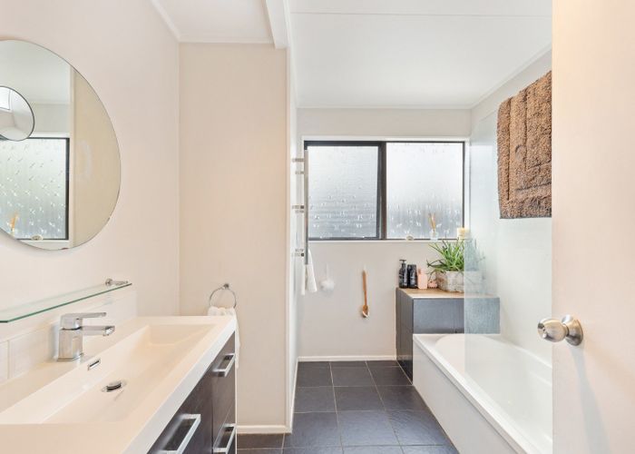  at 10B Brierley Place, Marfell, New Plymouth, Taranaki