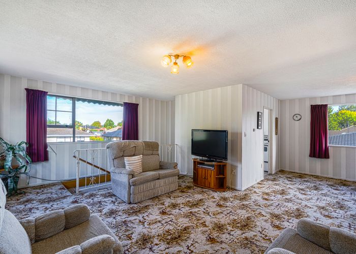  at 2/5 Salford Avenue, Redwood, Christchurch