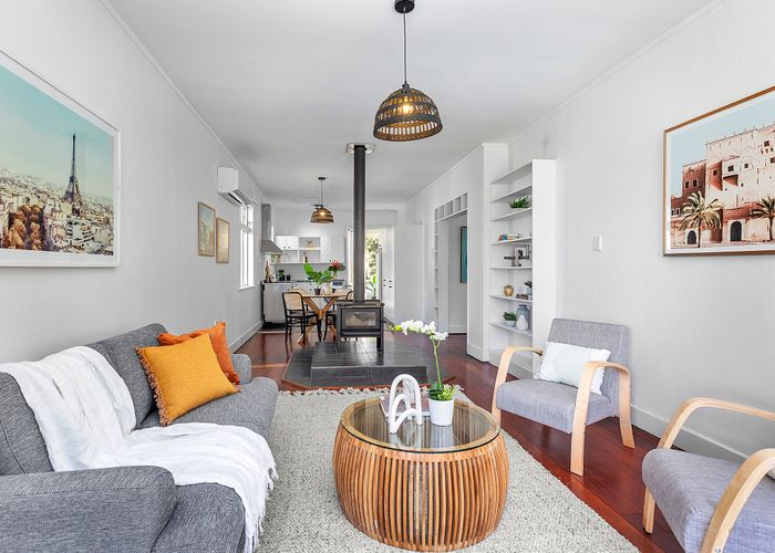  at 9 Adams Terrace, Aro Valley, Wellington