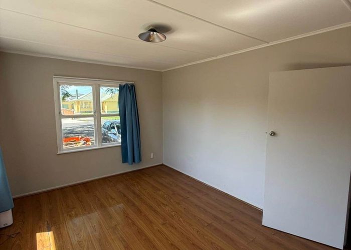  at 10 Martin Road, Manurewa, Manukau City, Auckland