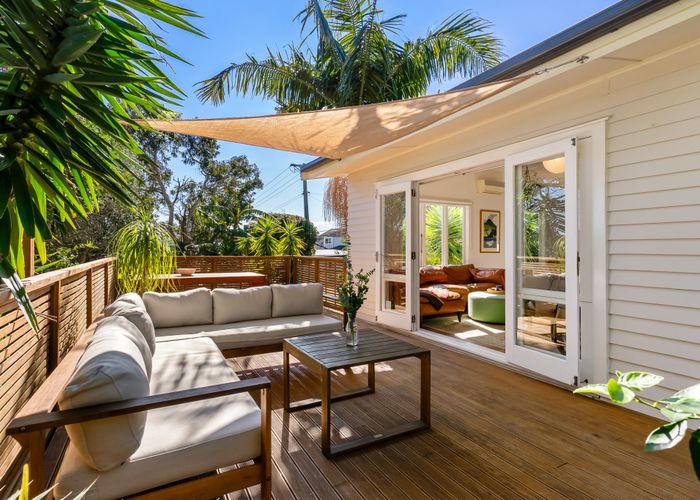  at 1/16A Bardia Street, Belmont, North Shore City, Auckland