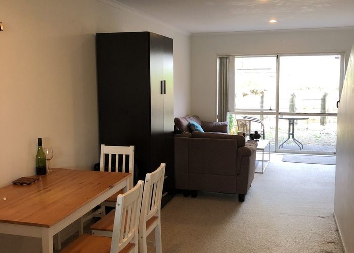  at 10 Brashier Circle, Sunnyvale, Waitakere City, Auckland