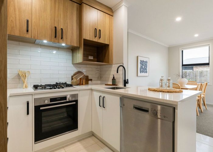  at 2/26 Maanihi Drive, Rototuna, Hamilton, Waikato