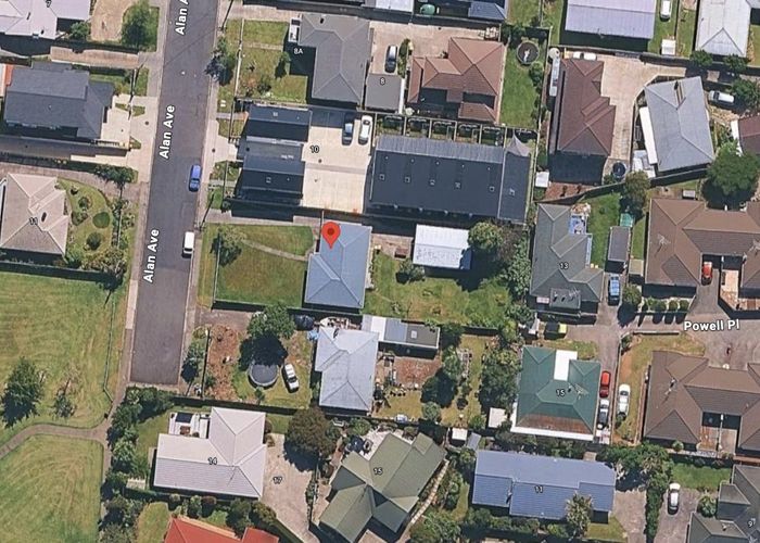  at 12 Alan Avenue, Henderson, Waitakere City, Auckland