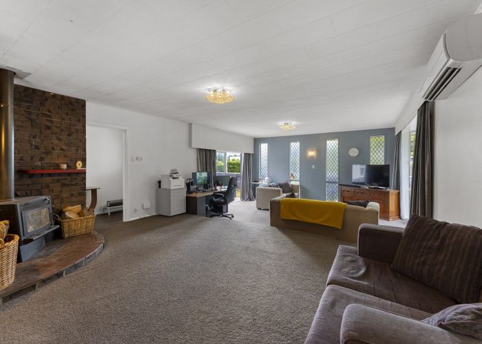  at 100 Plateau Road, Te Marua, Upper Hutt