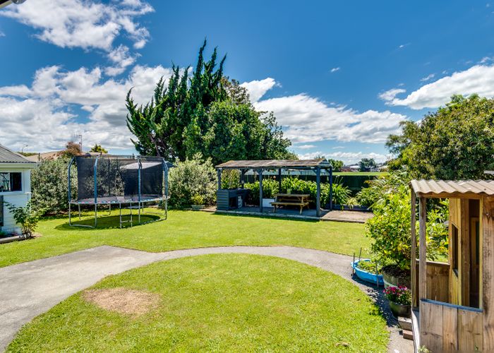  at 15 Clark Avenue, Pirimai, Napier