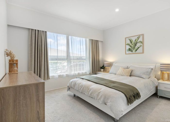  at 12B Herd Road, Hillsborough, Auckland