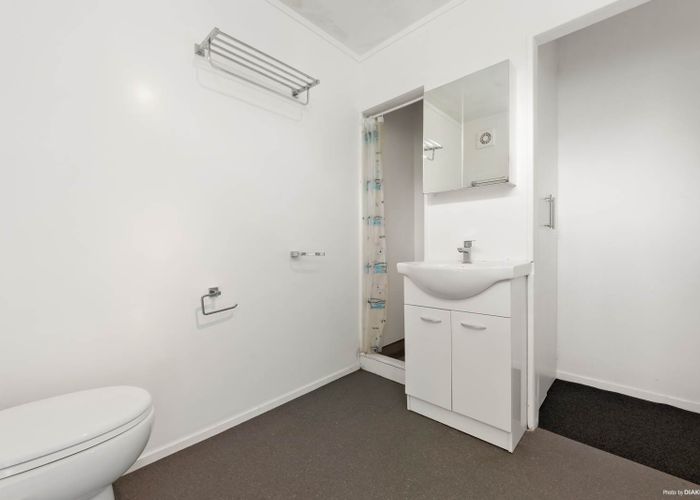  at 5/18 Commodore Drive, Lynfield, Auckland