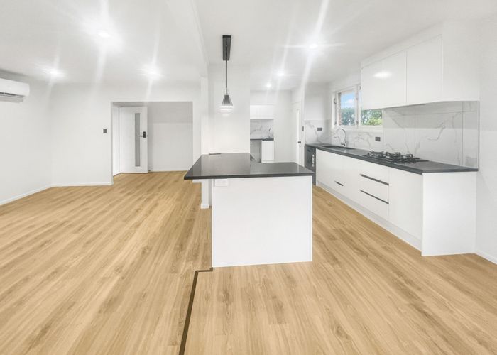  at 10 Leonard Place, Otara, Auckland