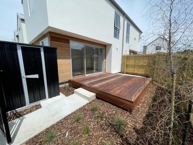  at 1/107 Mackworth Street, Woolston, Christchurch