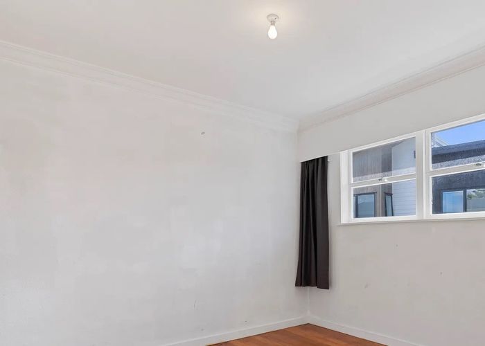  at 83 Matipo Road, Mairangi Bay, Auckland
