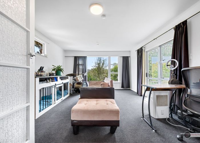  at 41 Dowling Grove, Silverstream, Upper Hutt