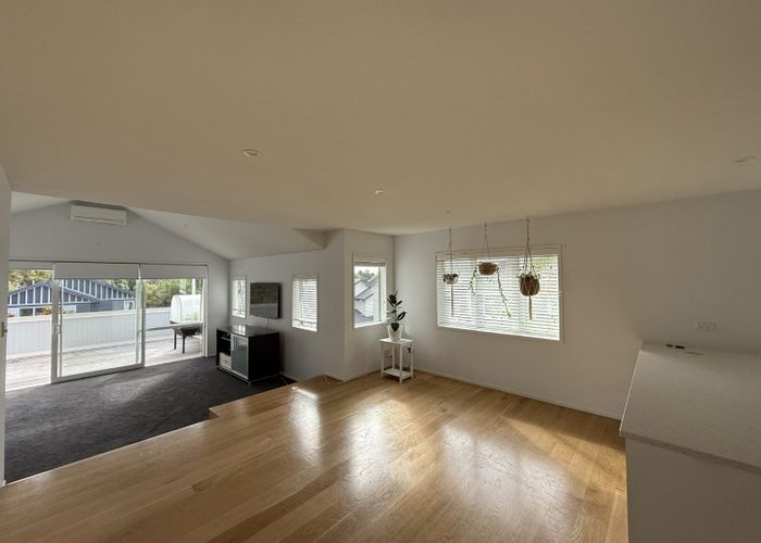  at 54E Birkdale Road, Birkdale, Auckland