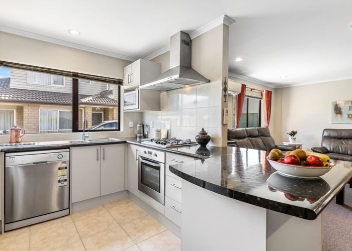  at 9 Miranda Street, Avondale, Auckland