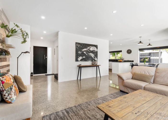  at 83 Fernhill Way, Oteha, North Shore City, Auckland