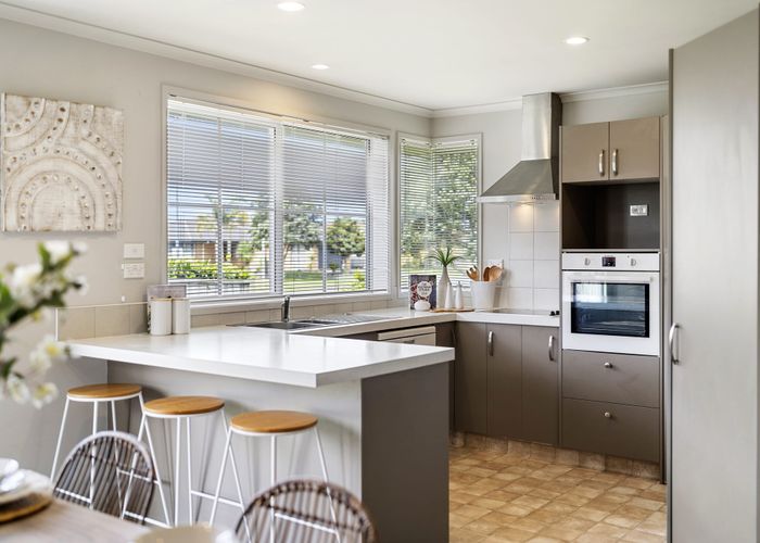  at 2 Stenning Place, Papamoa Beach, Papamoa