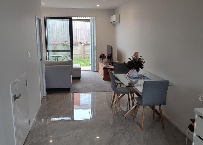  at 9/1 Sylvan Crescent, Te Atatu South, Waitakere City, Auckland