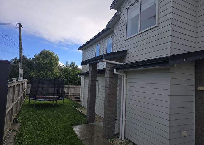  at 9 Noton Road, Mount Roskill, Auckland City, Auckland
