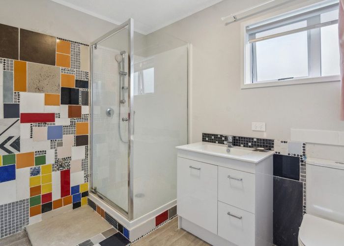  at 4/43 Anzac Road, Browns Bay, North Shore City, Auckland