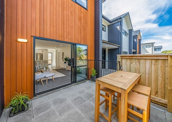  at 16 Okoutu Lane, Moera, Lower Hutt, Wellington