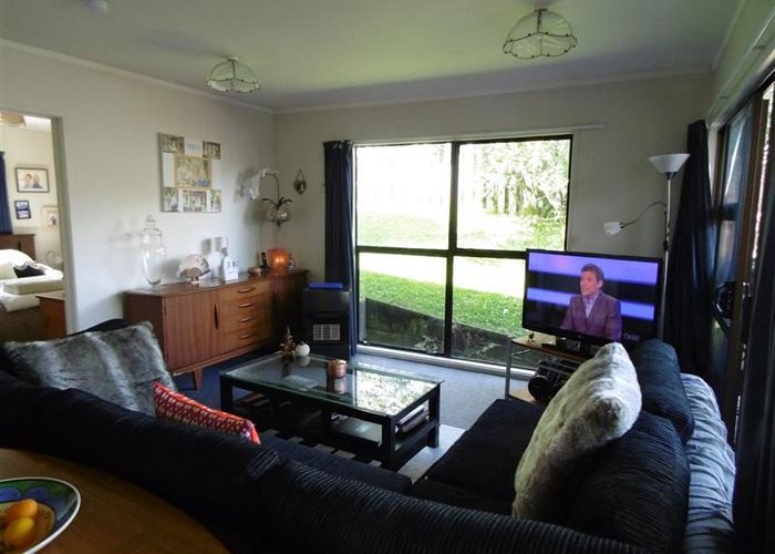  at 1a Walnut Lane, Browns Bay, North Shore City, Auckland