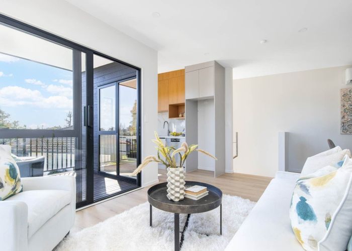  at 2/9 Selago Place, Manurewa, Manukau City, Auckland