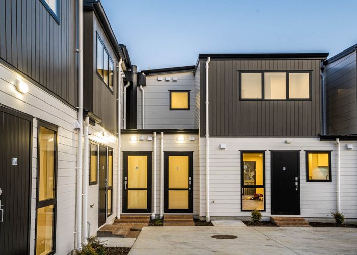  at 1b Bellville Drive, Clendon Park, Manukau City, Auckland