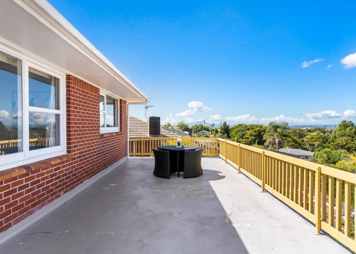  at 135 Coronation Road, Hillcrest, Auckland