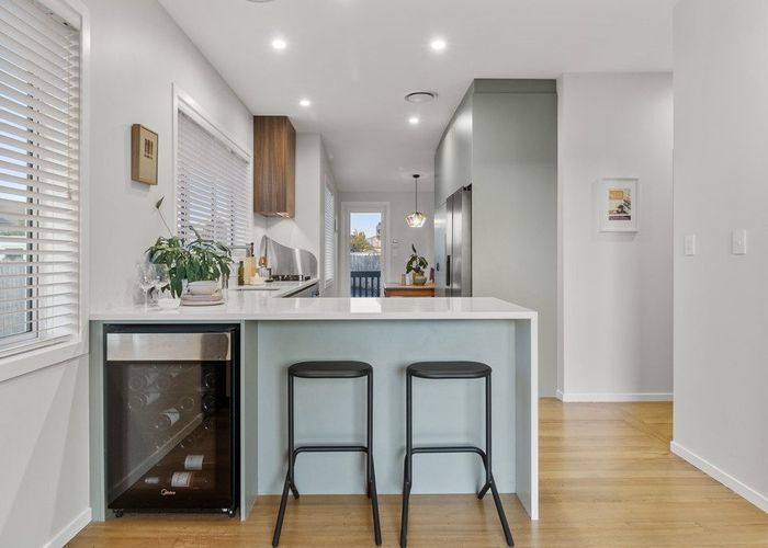  at 4 Radnor Road, Mount Roskill, Auckland
