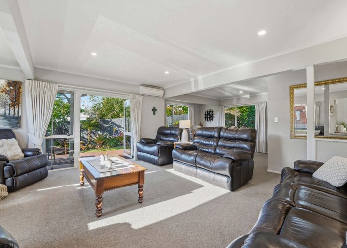  at 5 Summerfield Lane, Albany, North Shore City, Auckland