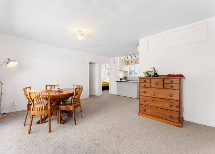  at 2/150 Hutchinson Avenue, New Lynn, Waitakere City, Auckland