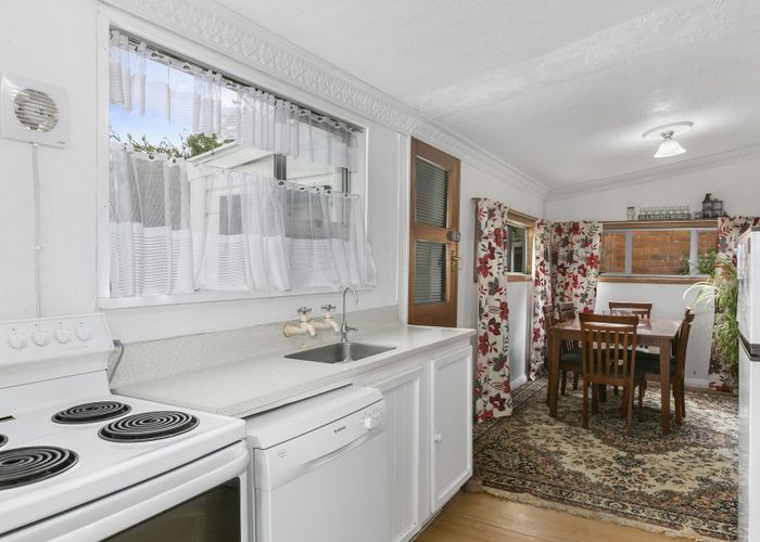  at 11 Palmer Street, Seacliff