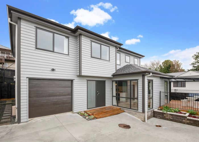  at 16A Trias Road, Totara Vale, Auckland
