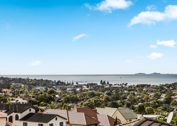  at 9 St Clair Place, Browns Bay, North Shore City, Auckland