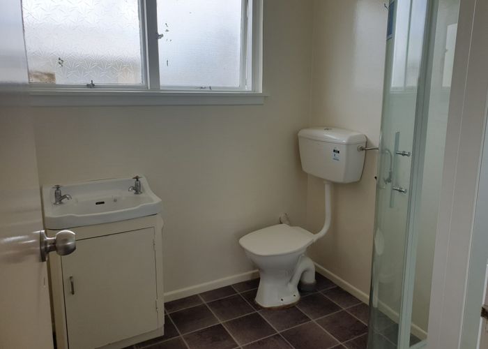  at 2/556 Hereford Street, Linwood, Linwood, Christchurch City, Canterbury