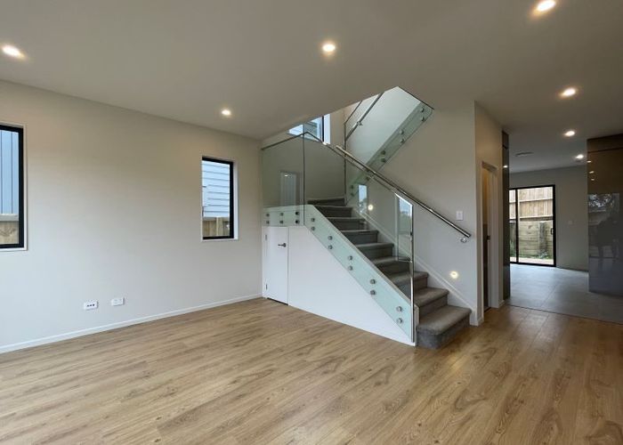  at 2A Askew Place, Farm Cove, Manukau City, Auckland