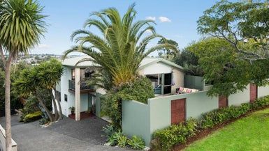  at 268 Glamorgan Drive, Northcross, Auckland