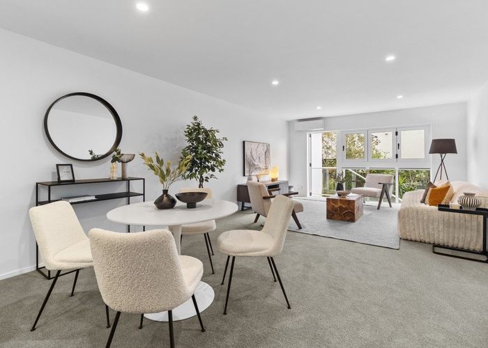  at 8C Arotau Place, Grafton, Auckland