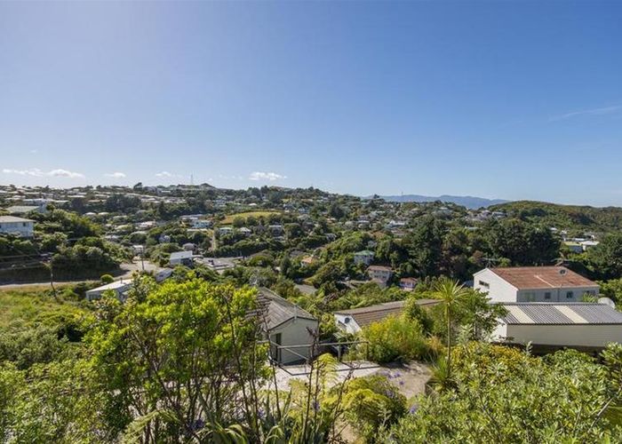 at 2/27 Cheltenham Terrace, Newlands, Wellington