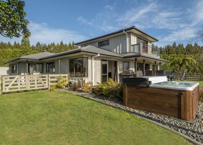  at 5 Bonnieglen Road, Tauranga