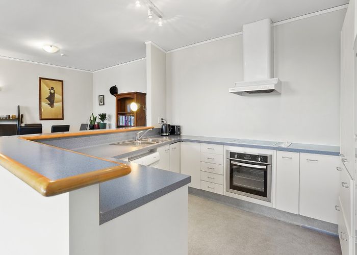  at 7A/16 Kent Terrace, Mount Victoria, Wellington