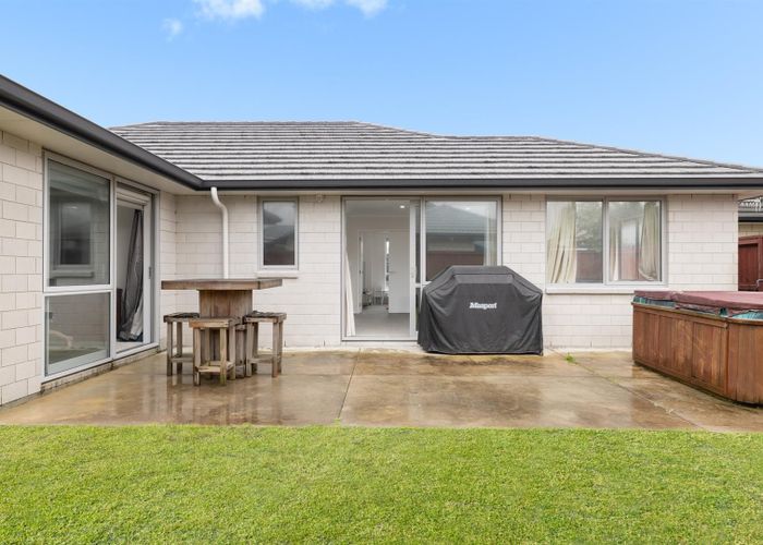 Free property data for 25 Livingstone Drive, Papamoa Beach, Papamoa