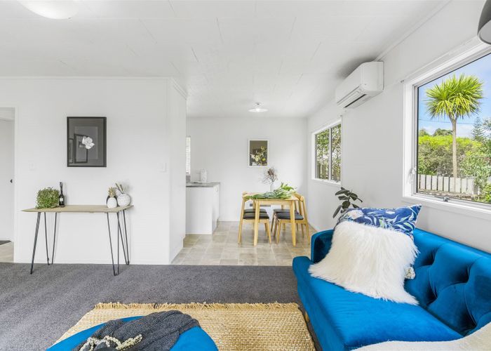  at 17 Lynn Road, Bayview, Auckland