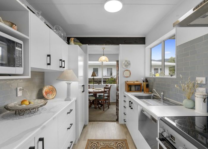  at 298 Wellington Road, Wainuiomata, Lower Hutt