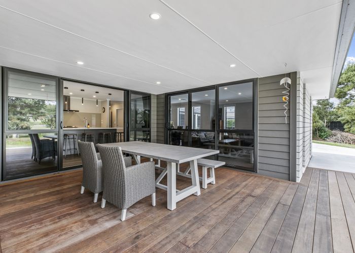  at 11 Meadowbrook Place, Buckland, Pukekohe