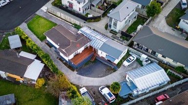  at 6 Holborn Place, Papatoetoe, Auckland